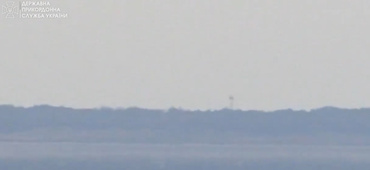 700 донських козаків і броньована техніка – репортаж від прикордонників про ситуацію на Кінбурнській косі (ВІДЕО)