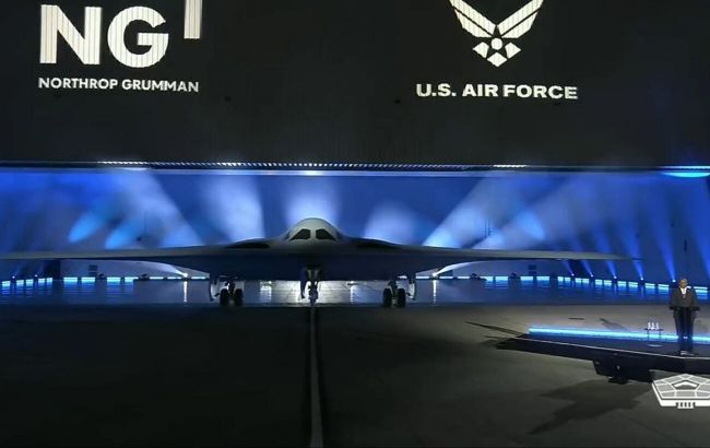 Пентагон презентував новий найсучасніший бомбардувальник (ВІДЕО) 1