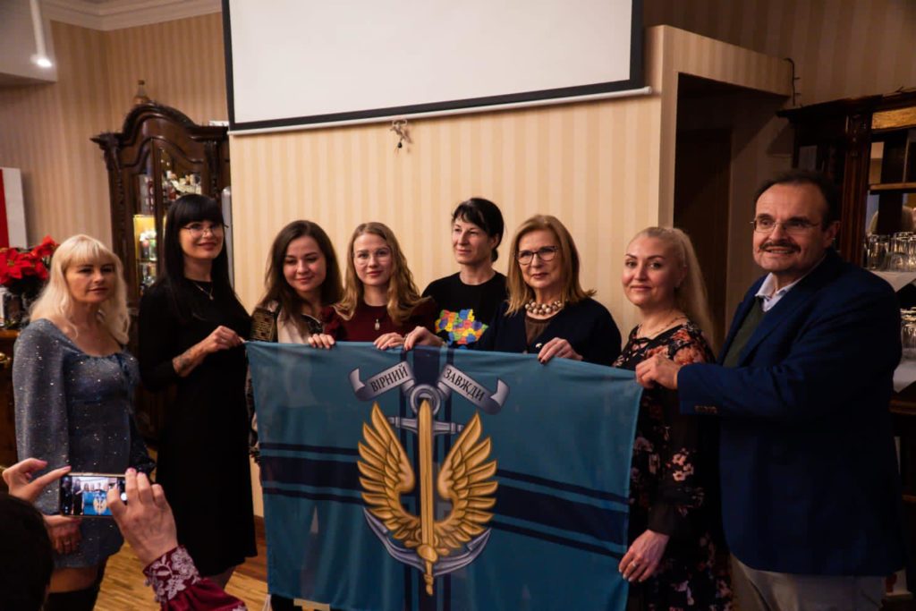 5 жінок-військовослужбовців з миколаївської бригади морської піхоти, яких в жовтні звільнили з полону, пройшли курс реабілітації в Польщі (ФОТО) 1