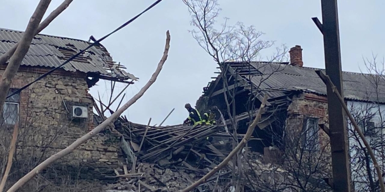 Місцева влада Херсона радить містянам подбати про власну безпеку й евакуюватися (КОНТАКТИ)