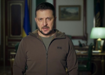 «Завдання наші – незмінні. Це звільнення нашої землі. Безпека для наших людей. Відновлення нашої країни після російських ударів» – звернення Зеленського (ВІДЕО)