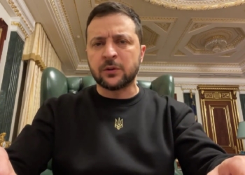 «Дбайте про Україну, цінуйте одне одного і робіть усе, щоб допомогти нашим воїнам! Щодня – до перемоги» – звернення Зеленського (ВІДЕО)