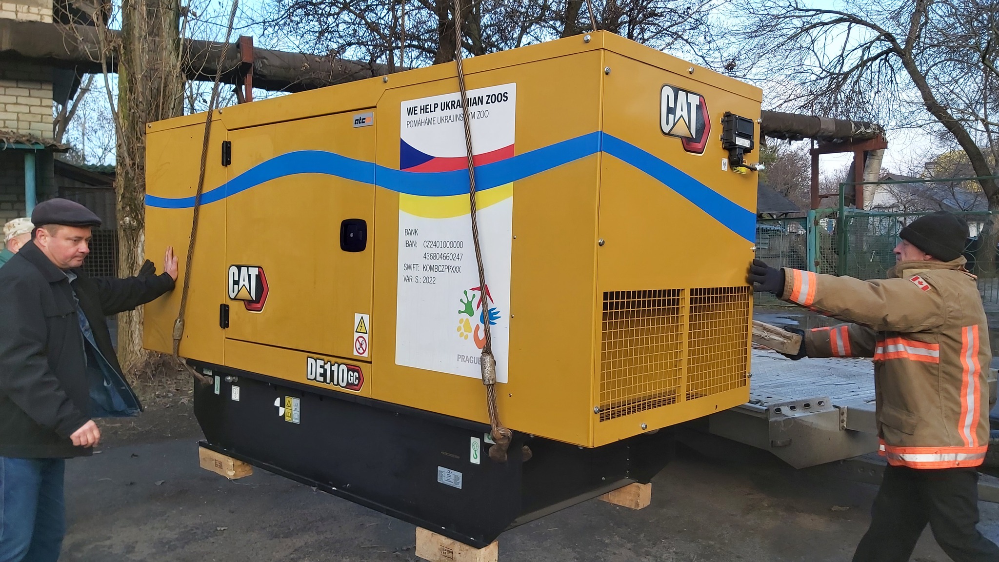Потрібний подарунок: Миколаївський зоопарк отримав від Празького зоопарку дизель-генератор (ВІДЕО)