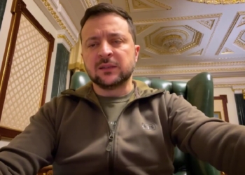 «Тримаємо позиції» – Зеленський про ситуацію на фронті, в енергетиці і на політичній арені (ВІДЕО)