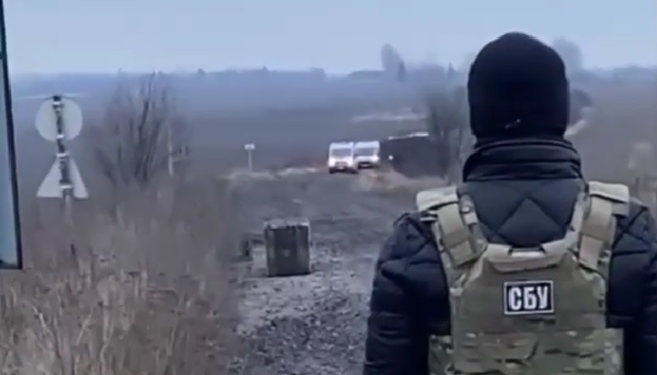 СБУ показала ексклюзивні кадри зустрічі українських військовослужбовців з полону (ВІДЕО)