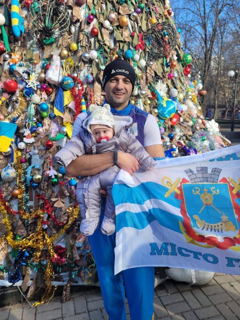 На підтримку Миколаєва і ЗСУ: відбувся традиційний передноворічний забіг (ФОТО) 19