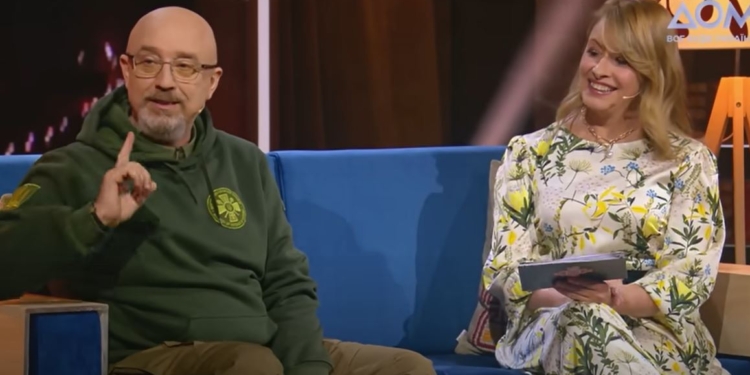 Міністр оборони Резніков колись був санітаром в психлікарні – це допомагає йому тролити русню (ВІДЕО)