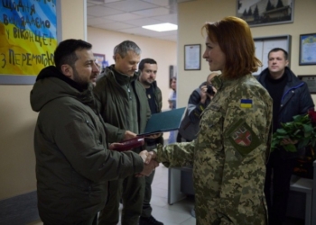 Зеленський побував і на Харківщині – провідав поранених, привітав воїнів зі святом (ФОТО, ВІДЕО)