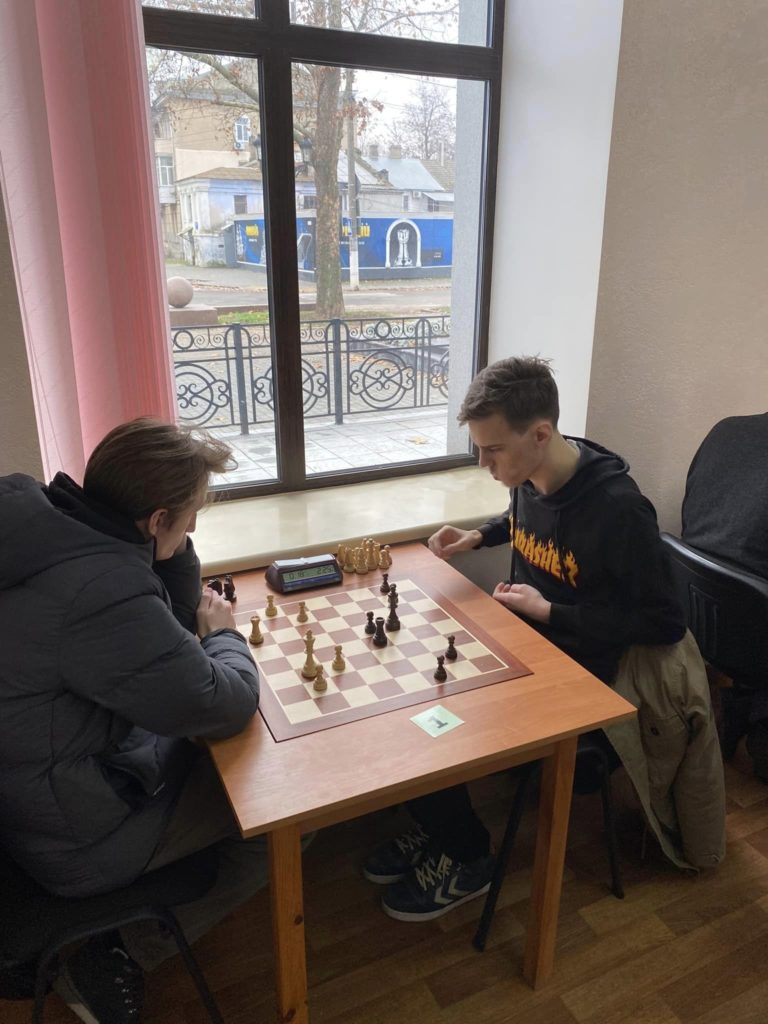 В Миколаєві вперше за 10 місяців відбувся шаховий турнір (ФОТО) 33