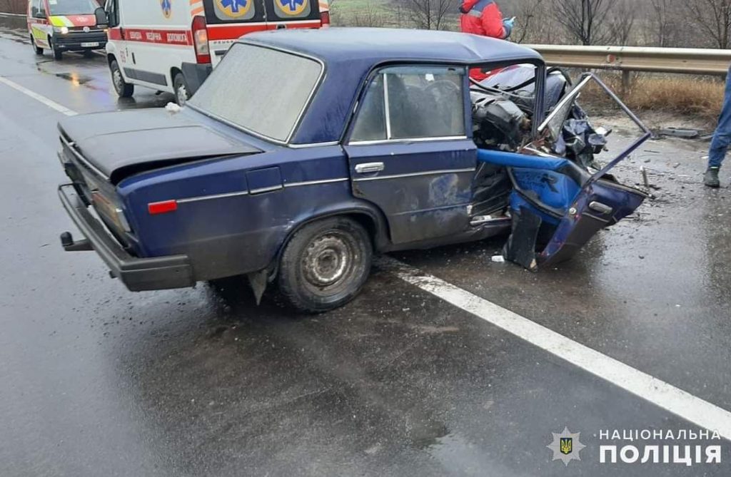 На Миколаївщині в ДТП за участі поліцейського загинула людина (ФОТО) 4