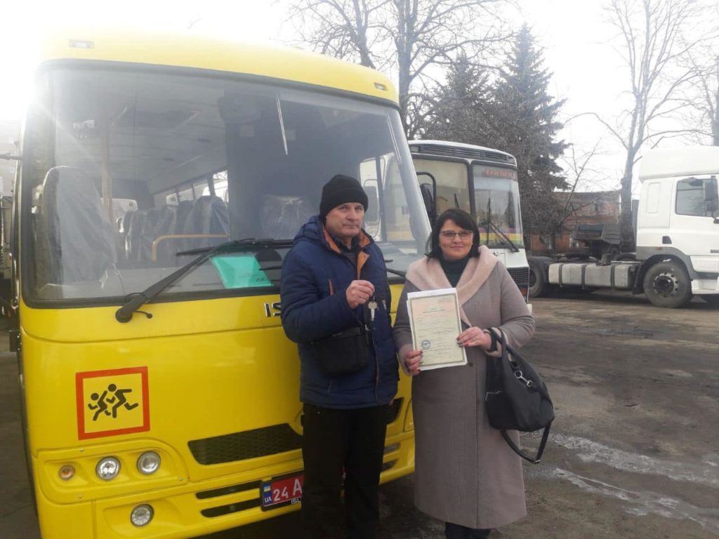 Ще шість громад Миколаївщини отримали шкільні автобуси (ФОТО) 3