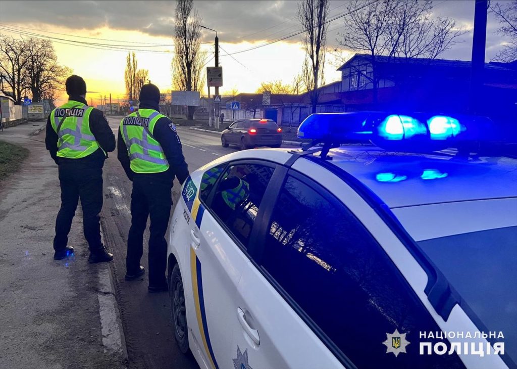 Більше 0,5 тисячі поліцейських, військовослужбовців та представників добровольчих формувань забезпечуватимуть правопорядок під час свят на Миколаївщині (ФОТО) 4