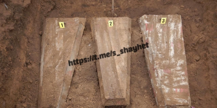 Новопетрівка на Миколаївщині: правоохоронці ексгумували тіла трьох неповнолітніх дівчат (ФОТО)