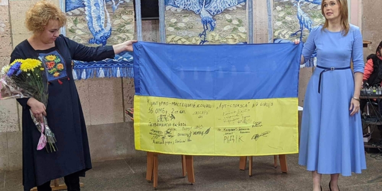 «Берегиня Півдня»: в Миколаєві відкрилась виставка гобеленів Наталії Мазур (ФОТО)