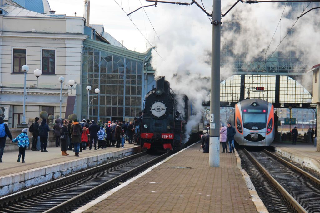 У Львові до свят також запускають казковий ретро-поїзд (ФОТО) 6