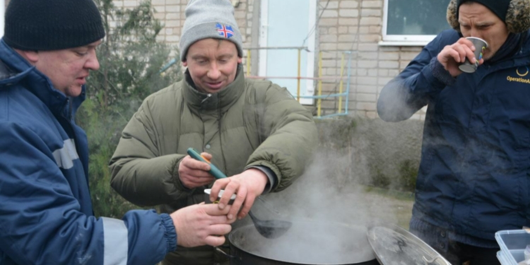 До 30 грудня в Снігурівці БФ «К-12» готуватиме безкоштовні обіди (ФОТО)