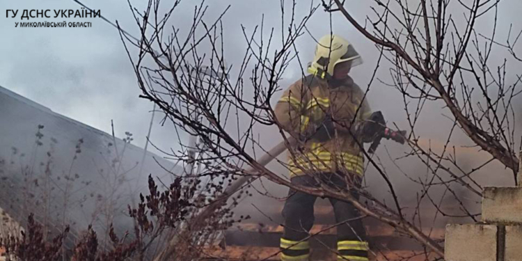 На одній з пожеж на Миколаївщині опіки отримав 23-річний чоловік (ФОТО)