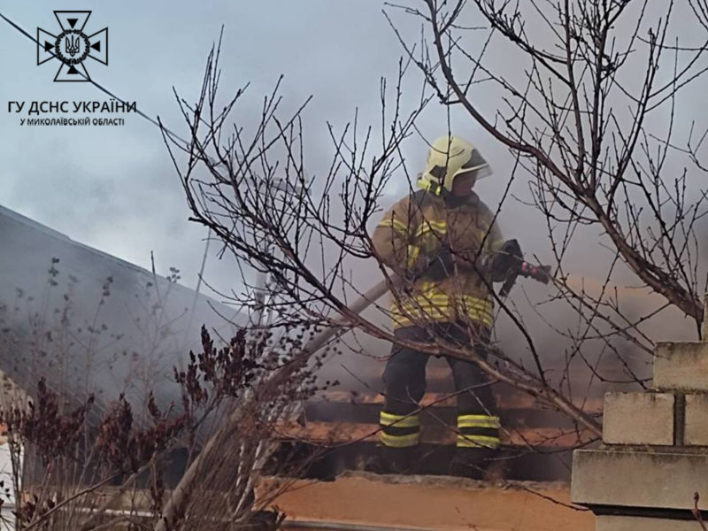 На одній з пожеж на Миколаївщині опіки отримав 23-річний чоловік (ФОТО)