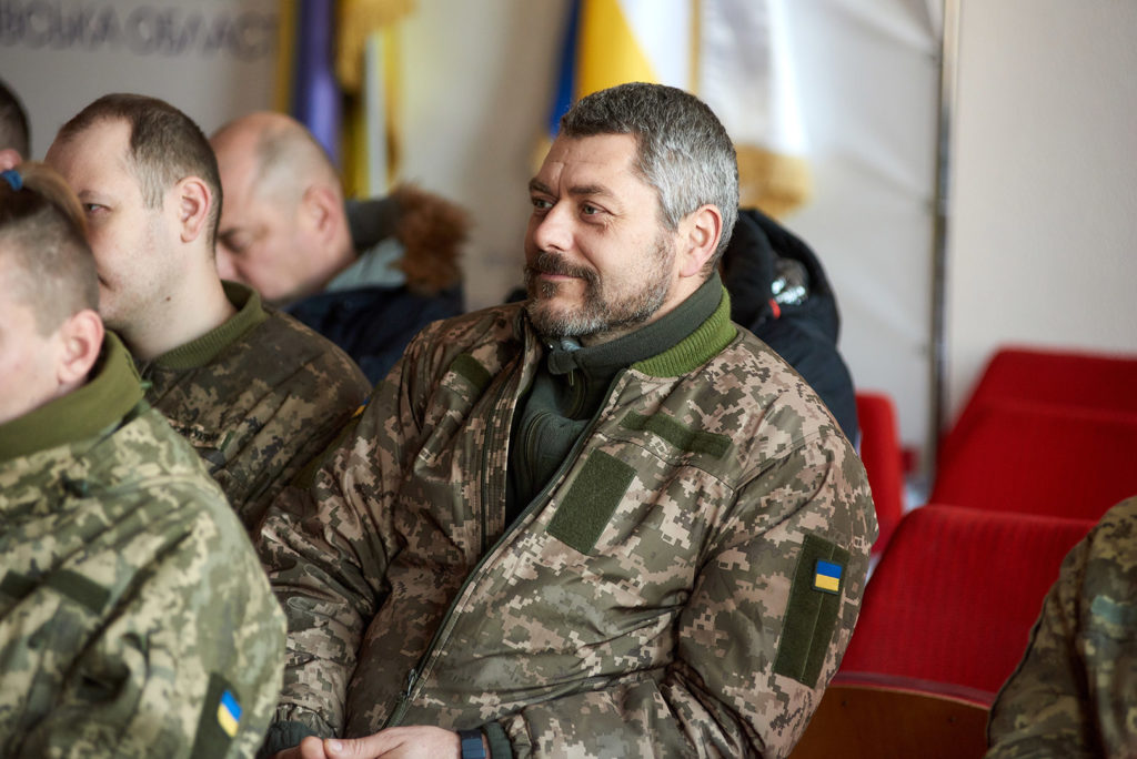 Українські колядки прозвучали від Миколаєва до Покровська: духовенство УПЦ з колядою завітало до захисників на півдні та сході України (ФОТО) 5