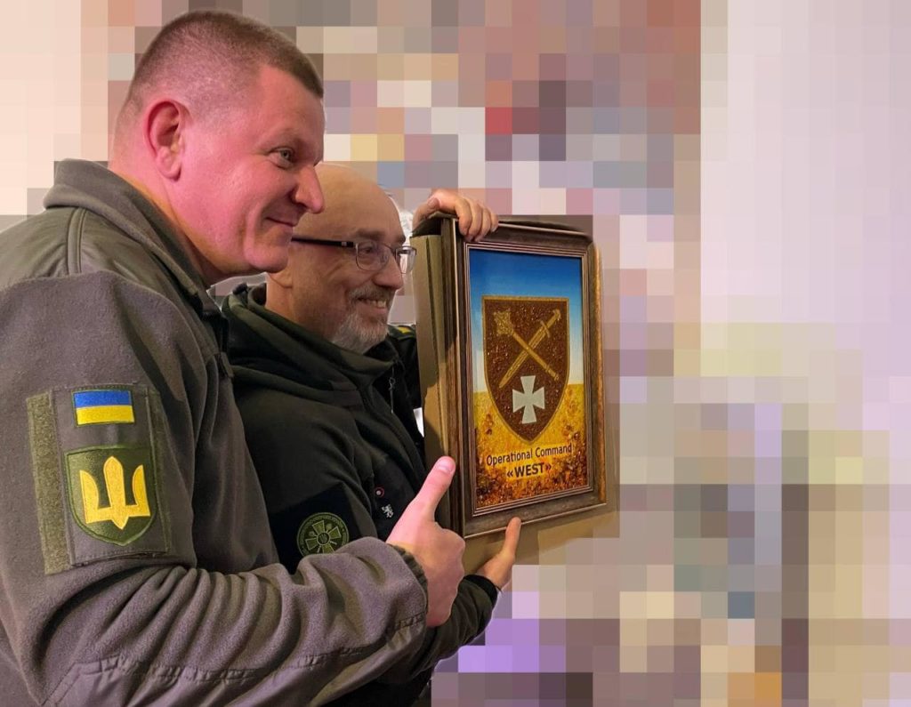 В Миколаєві міністр оборони Резніков нагородив військових і волонтерів (ФОТО) 1