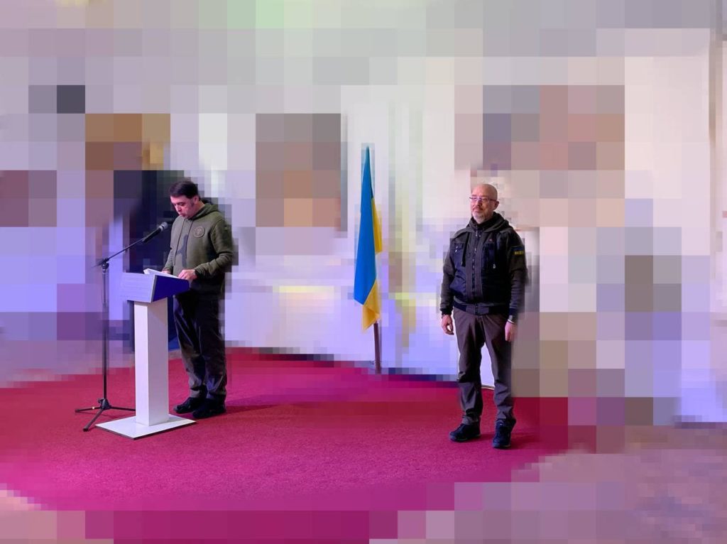 В Миколаєві міністр оборони Резніков нагородив військових і волонтерів (ФОТО) 9