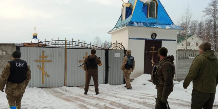 СБУ виявила в єпархіях УПЦ (МП) пропагандистські «методички» кремля, «вченння про сатанізм», нацистську символіку, білоруські гроші (ФОТО)