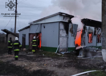 В Снігурівці невідомі підпалили магазин. Що ще горіло за добу (ФОТО)