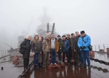 В Миколаєві побував дипломатичний десант – подивились на близнюка потопленого крейсера “Москва” (ФОТО)