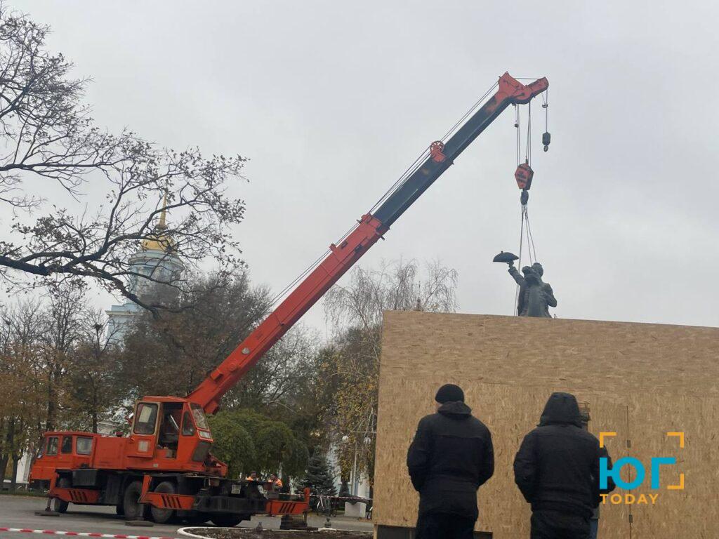 На Одещині демонтують пам’ятник Суворову (ФОТО) 7