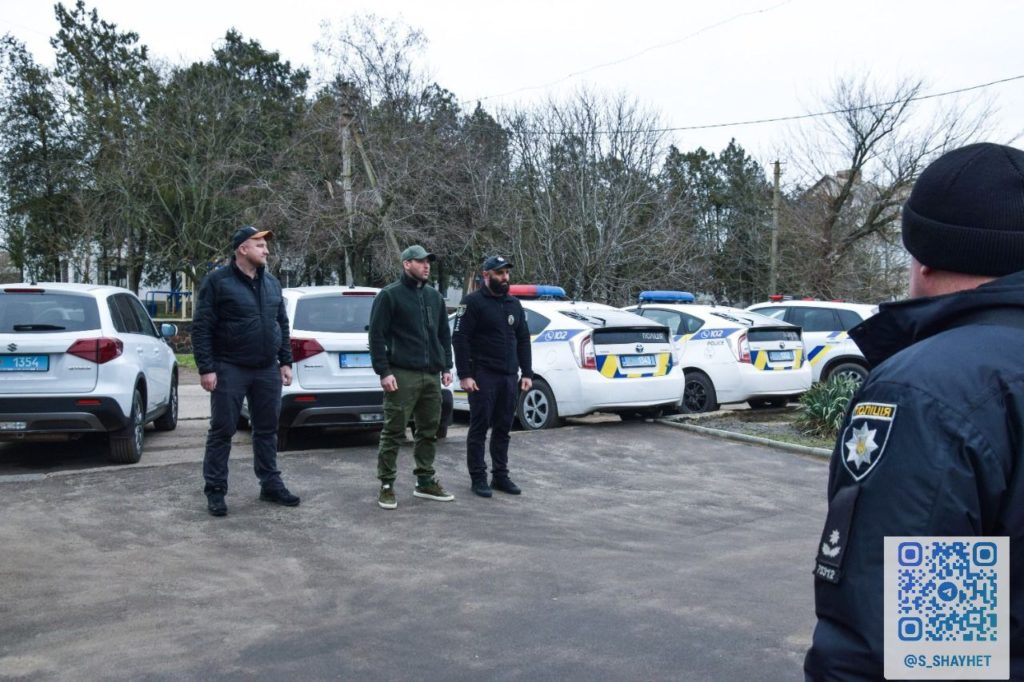 Поліція Снігурівки на Миколаївщині передали 8 нових службових авто (ФОТО) 7