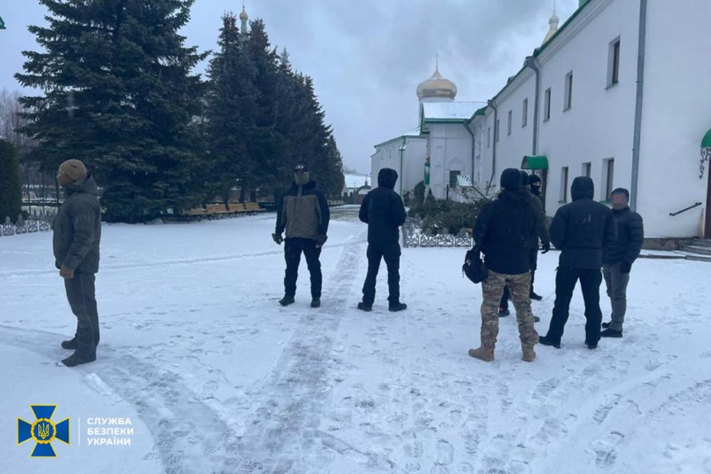 СБУ проводить безпекові заходи на об’єктах УПЦ (МП) у Черкаській, Волинській та Херсонській областях (ФОТО) 11