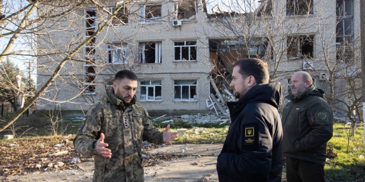 Майже 1,5 місяці, як звільнена Снігурівка на Миколаївщині. Про проблеми і вже зроблене розповіли в Офісі Президента (ФОТО)