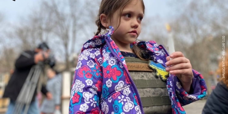 «Чекаємо на повернення»: в Миколаєві відбулась акція на підтримку військовополонених і зниклих безвісті в ході бойових дій (ФОТО)