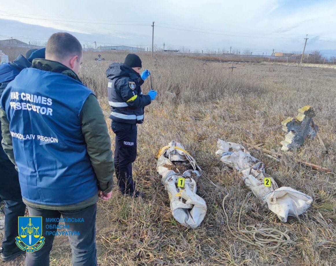 На звільненій від окупантів частині Миколаевщини виявили трупи закатованих місцевих жителів (ФОТО) 14