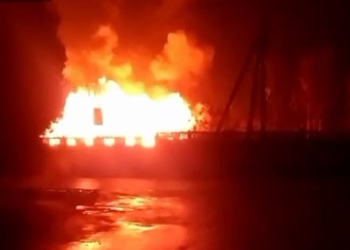 В Криму горіли казарми. Кажуть, разом з мобілізованими (ВІДЕО)