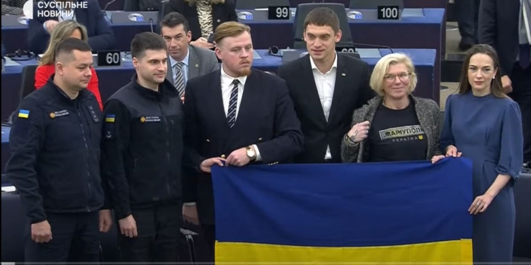 Народ і президент України отримали премію Сахарова (ВІДЕО)