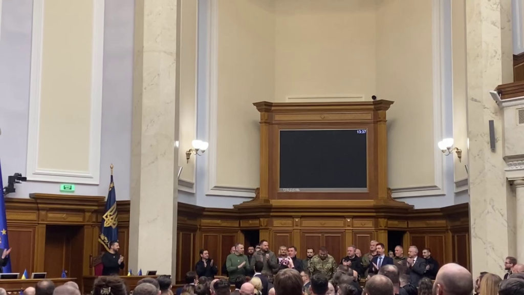Зеленський виступив в парламенті 1