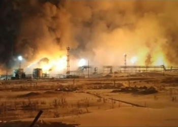 В Сибіру велика пожежа після вибуху на нафтогазовому родовищі (ВІДЕО)