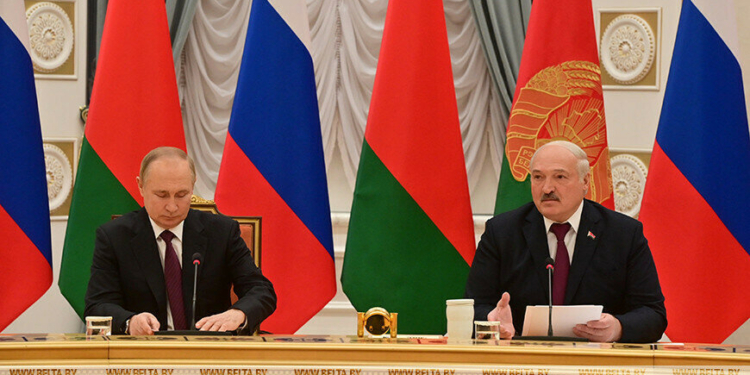 Лукашенко здивував Путіна сміливою пропозицією. Чутки з Кремля