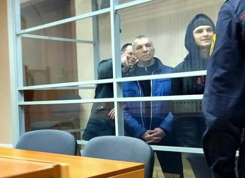 Трьох мужніх білорусів, які вивели з ладу залізницю в час пересування російської військової техніки, засудили на 21-23 роки (ФОТО)