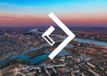 Рашисти обстріляли Херсон снарядами з фосфором (ВІДЕО)