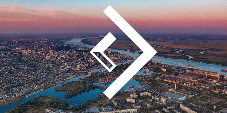 Рашисти обстріляли Херсон снарядами з фосфором (ВІДЕО)