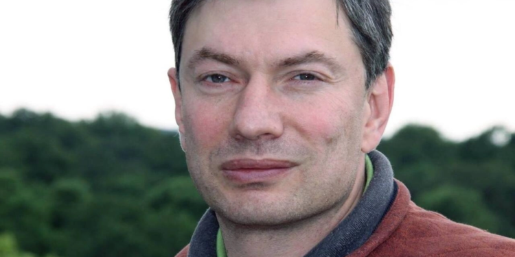 Емпатія до вбивць. Як “хорошие русские” пересварилися через телеканал “Дождь”