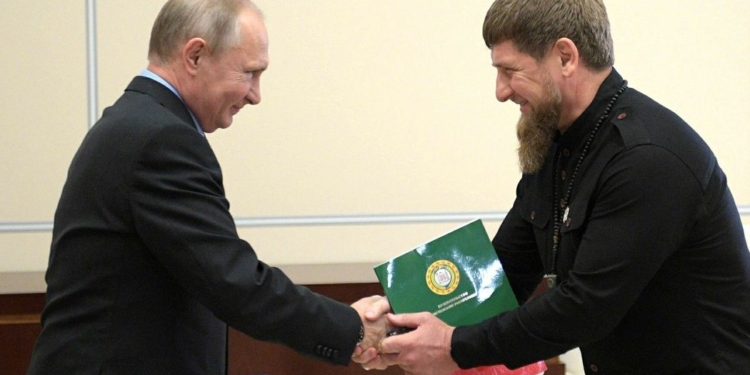 Як антиросійський повстанець Кадиров став собачкою путіна і отримав замовлення на вбивство Зеленського