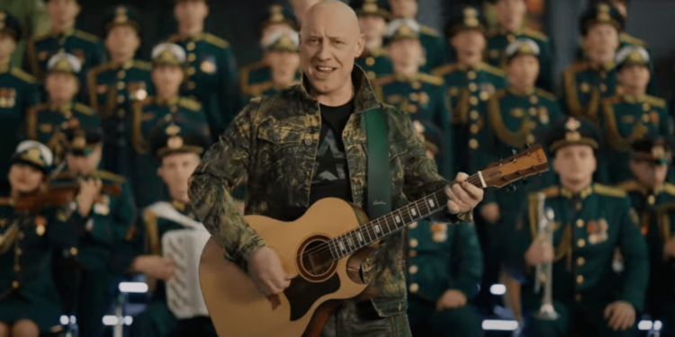 “Эх, россия-матушка, в бой готов “сарматушка” – провали розкраденої армії в рф намагаються компенсувати піснями з погрозами світу від космічного автора (ВІДЕО)