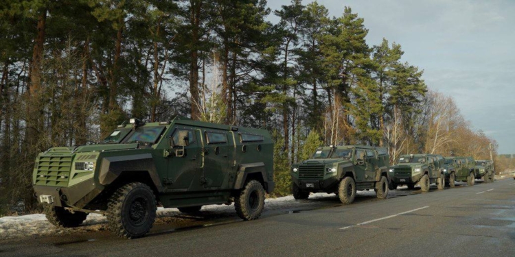 Українські прикордонники отримали канадські броньовані Roshel. Що вони можуть? (ФОТО)
