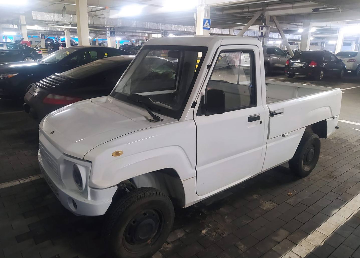 Електромобіль для фермерів і повоєнної відбудови показали в Луцьку (ФОТО, ВІДЕО)