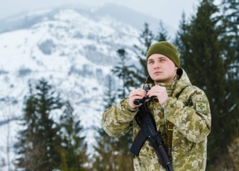 В Карпатах шукають 4 чоловіків – вони незаконно перетнули румунський кордон і загубилися (ВІДЕО)