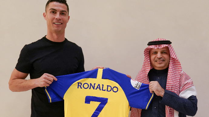 Роналду перейшов в новий клуб – в Саудівській Аравії (ФОТО)