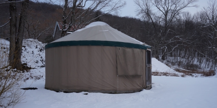 Бурятам на фронт везуть юрти з шаманами. Кажуть, історія повторюється (ФОТО)